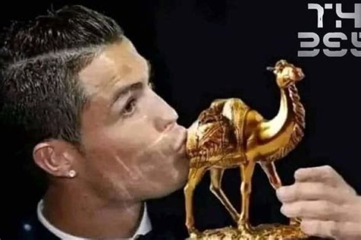 Cristiano Ronaldo es troleado por los haters con el Camello de Oro